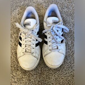 Adidas Grand Court 2.0 Sneaker - Women's size 6